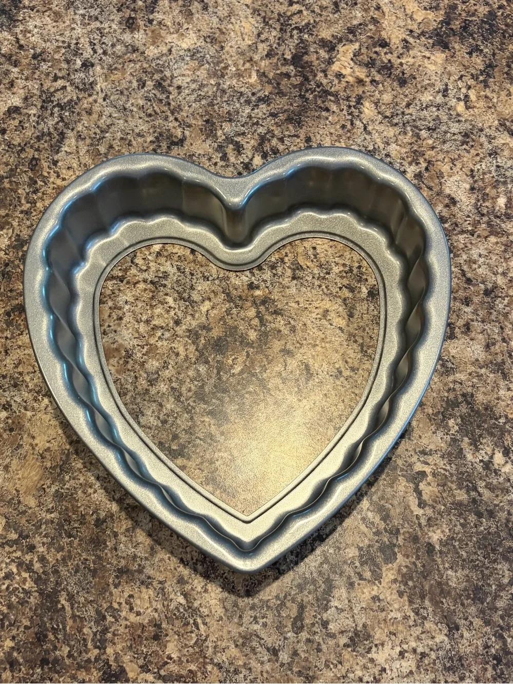 Williams Sonoma Heart-Shaped Nonstick Cake Pan